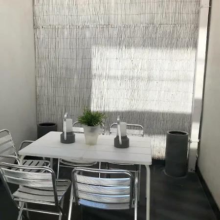 Seawind Apartment *